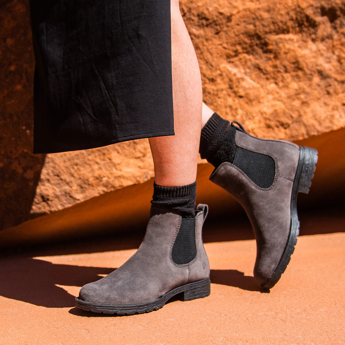 1312-cove-colors-dk-grey-carbon-suede-f55558-1.jpg